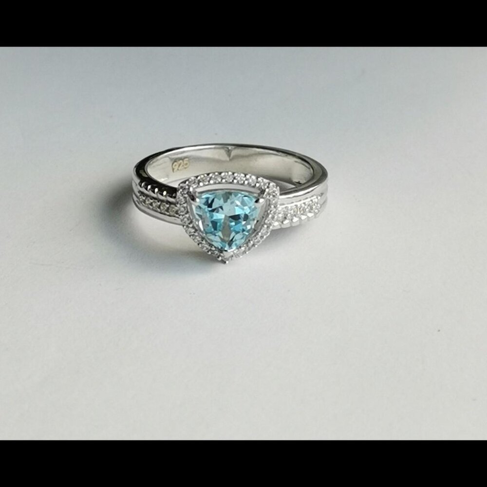 Trillion Cut Blue Topaz White Sapphire Ring in Serling Silver size 8